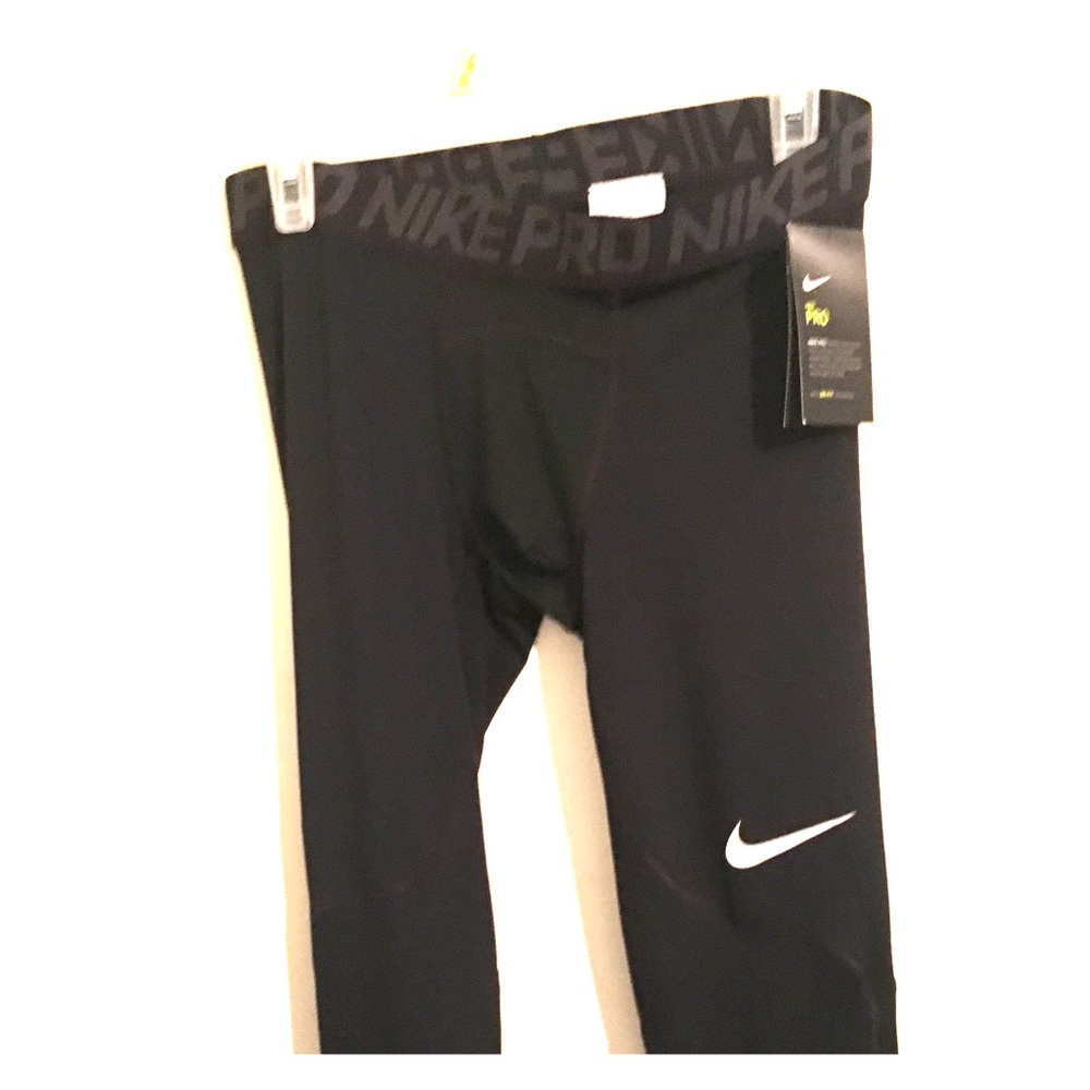 Men’s bundle of 3  Nike pro compression pants.